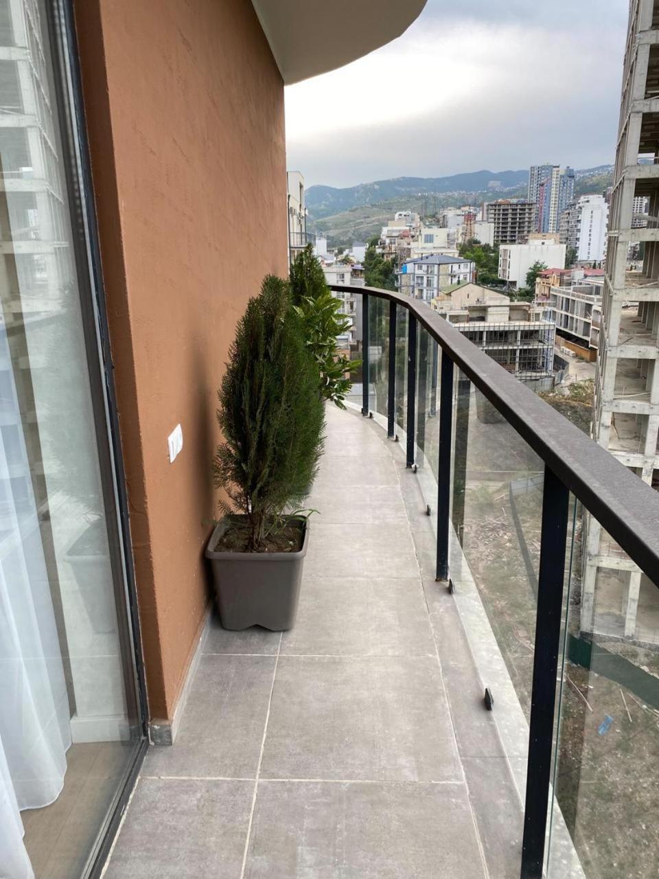 Apartment New In Saburtalo